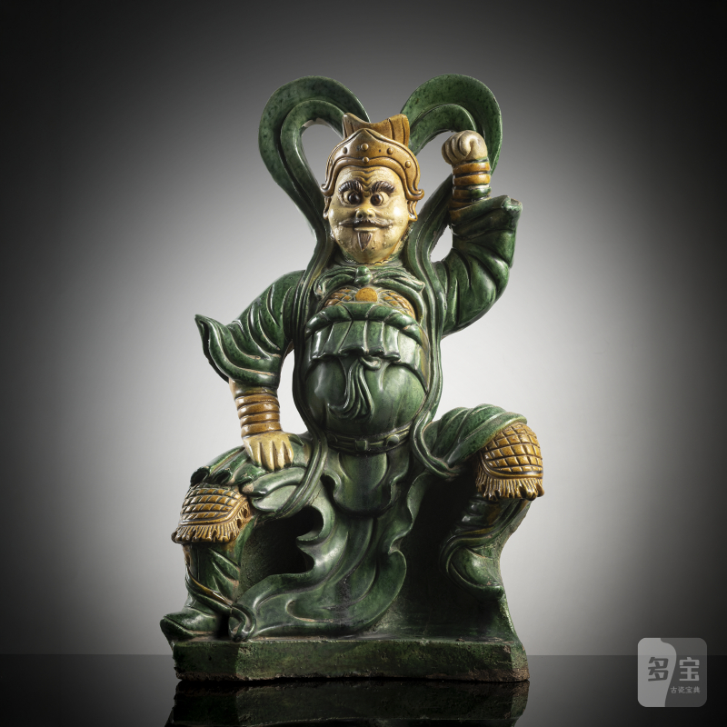 A large 'sancai' ceramic figure of a guardian